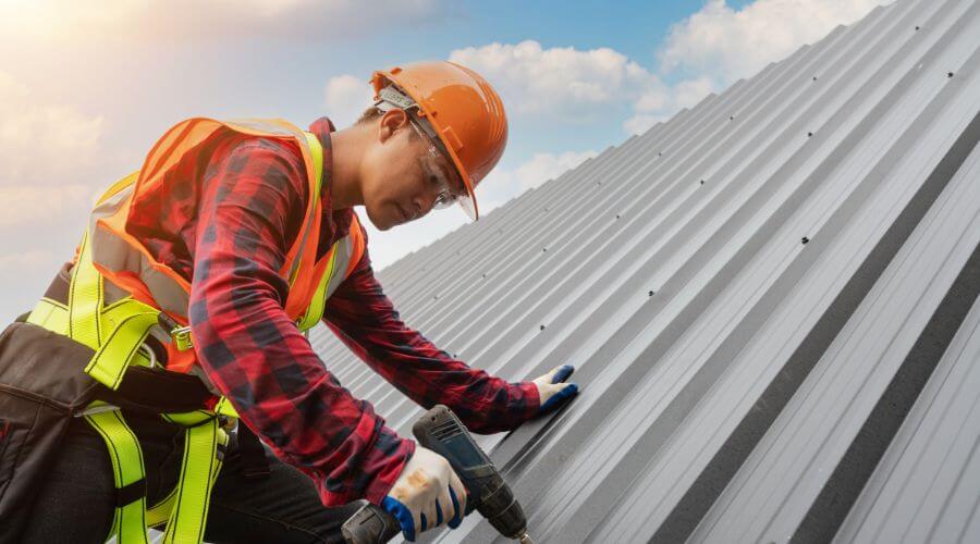Professional Emergency Roof Repairs services in Harwood, ND